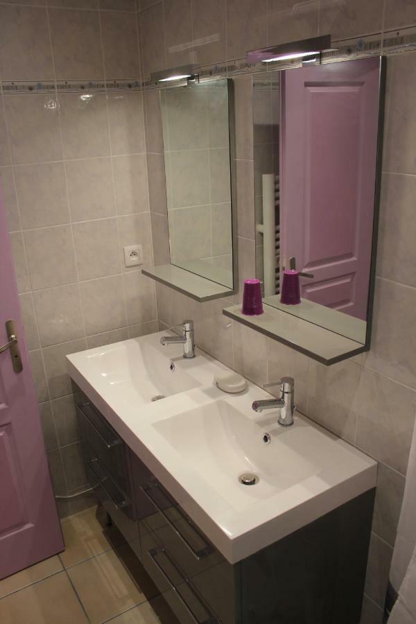 Les Ecureuils Bed & Breakfast Tramoyes Екстериор снимка
